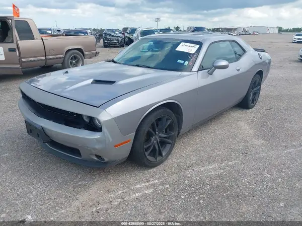 2C3CDZAG3HH531674 2017 DODGE CHALLENGER - Image 2