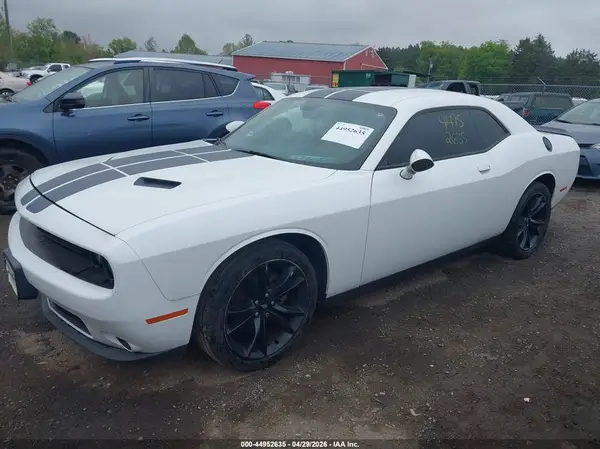 2C3CDZAG3HH532369 2017 DODGE CHALLENGER - Image 2