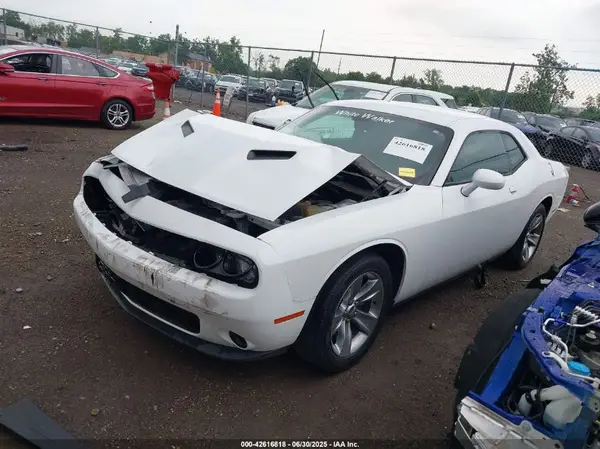 2C3CDZAG3HH568594 2017 DODGE CHALLENGER - Image 2