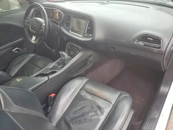 2C3CDZAG3HH584617 2017 DODGE CHALLENGER - Image 8