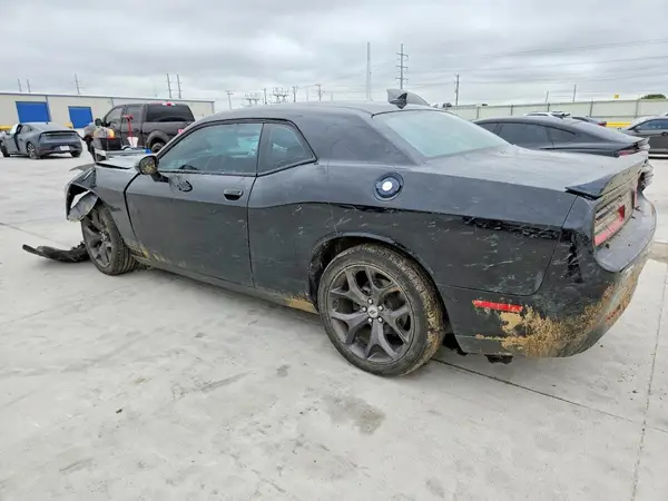 2C3CDZAG3HH640619 2017 DODGE CHALLENGER - Image 2