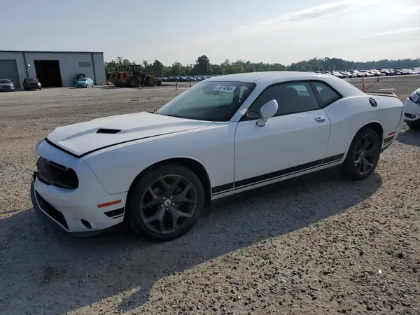 2C3CDZAG3HH640829 2017 DODGE CHALLENGER - Image 1
