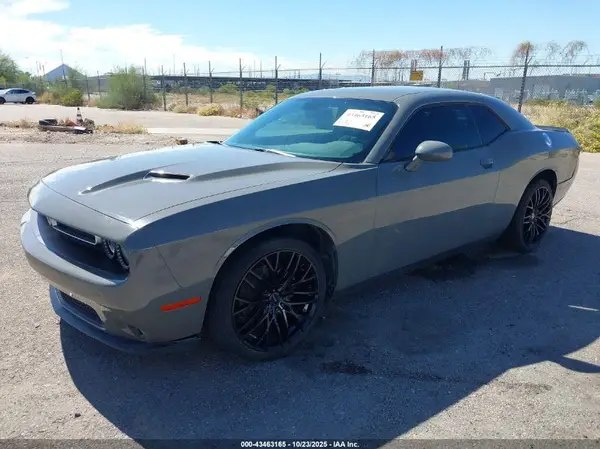 2C3CDZAG3HH651460 2017 DODGE CHALLENGER - Image 2