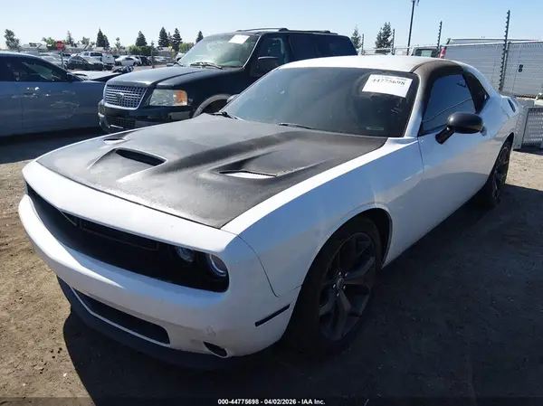 2C3CDZAG3JH110964 2018 DODGE CHALLENGER - Image 2