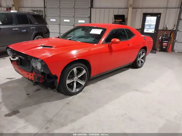 2C3CDZAG3JH120605 2018 DODGE CHALLENGER - Image 2
