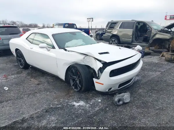 2C3CDZAG3JH138473 2018 DODGE CHALLENGER - Image 1