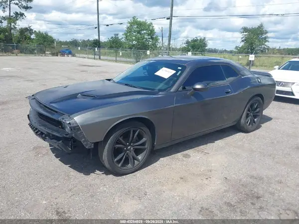 2C3CDZAG3JH149828 2018 DODGE CHALLENGER - Image 2