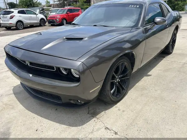 2C3CDZAG3JH199824 2018 DODGE CHALLENGER - Image 2
