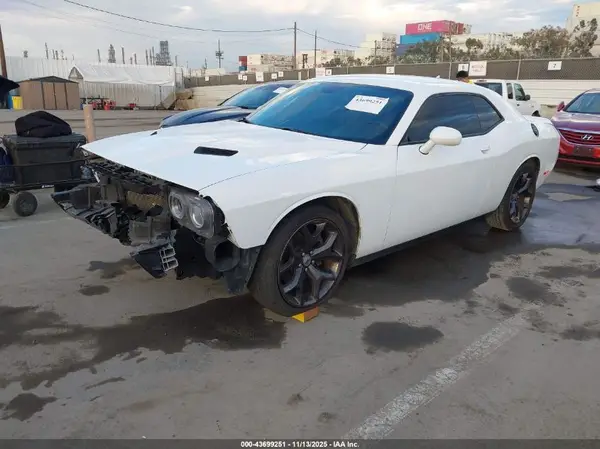2C3CDZAG3JH202320 2018 DODGE CHALLENGER - Image 2