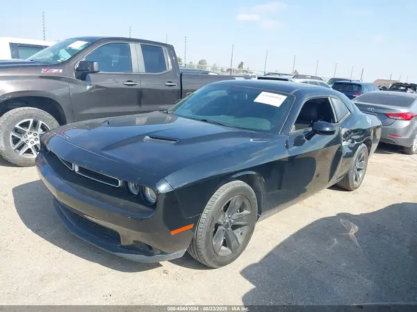 2C3CDZAG3JH245636 2018 DODGE CHALLENGER - Image 2