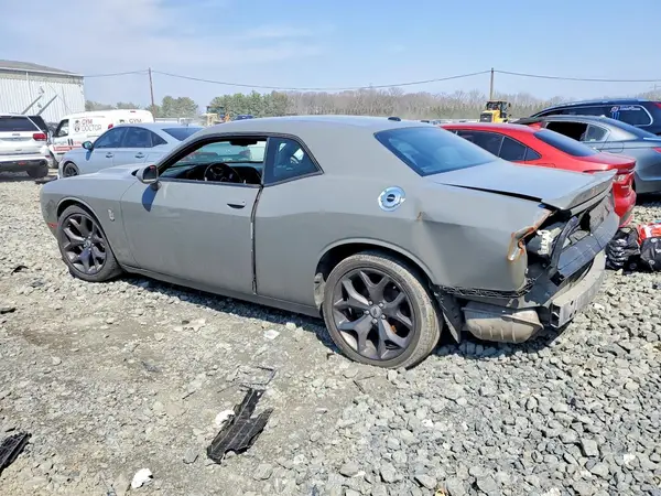 2C3CDZAG3JH255566 2018 DODGE CHALLENGER - Image 2