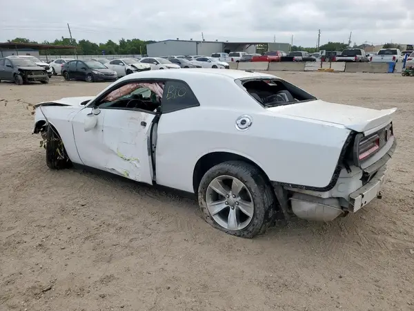 2C3CDZAG3JH303051 2018 DODGE CHALLENGER - Image 2