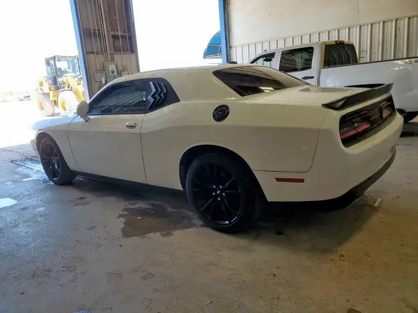 2C3CDZAG3JH310209 2018 DODGE CHALLENGER - Image 2