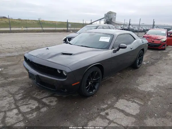 2C3CDZAG3JH322229 2018 DODGE CHALLENGER - Image 2