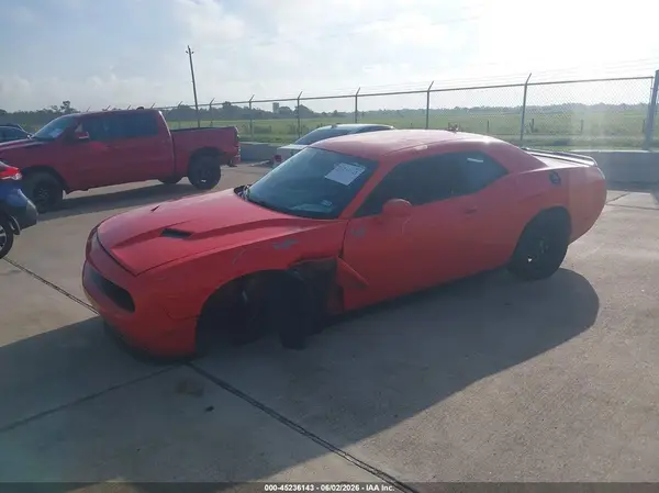 2C3CDZAG3JH334025 2018 DODGE CHALLENGER - Image 2