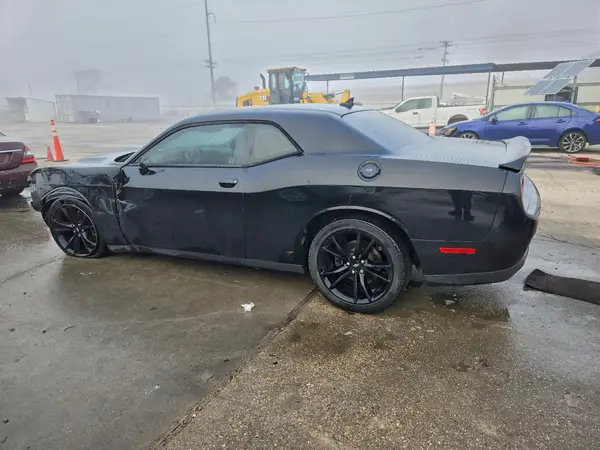 2C3CDZAG3JH339483 2018 DODGE CHALLENGER - Image 2