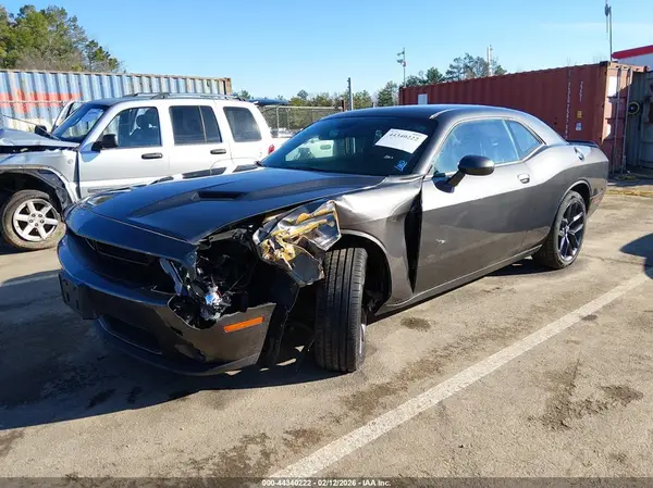 2C3CDZAG3KH501727 2019 DODGE CHALLENGER - Image 2