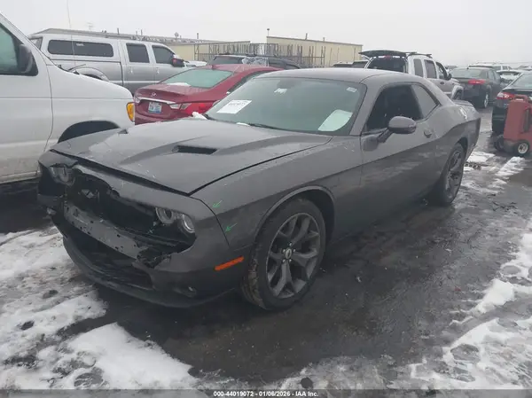 2C3CDZAG3KH537045 2019 DODGE CHALLENGER - Image 2