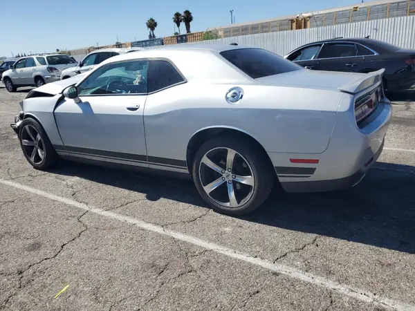 2C3CDZAG3KH674048 2019 DODGE CHALLENGER - Image 2