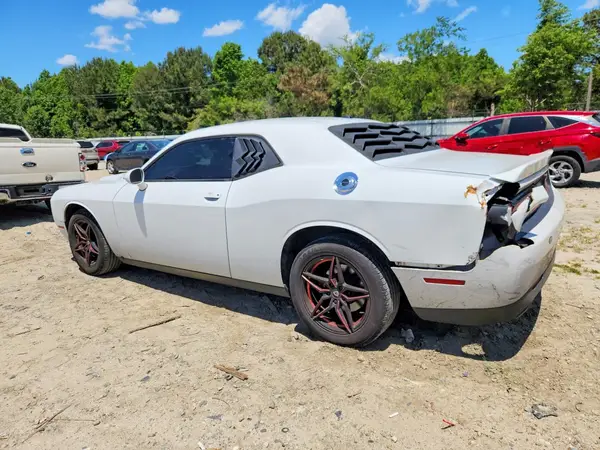 2C3CDZAG3KH730599 2019 DODGE CHALLENGER - Image 2