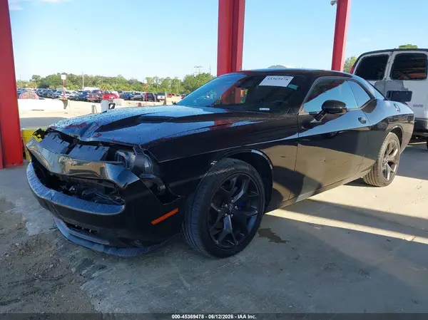 2C3CDZAG3LH239807 2020 DODGE CHALLENGER - Image 2
