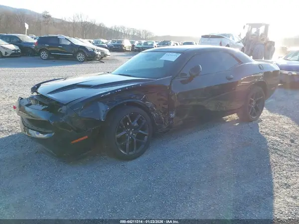 2C3CDZAG3PH568206 2023 DODGE CHALLENGER - Image 2