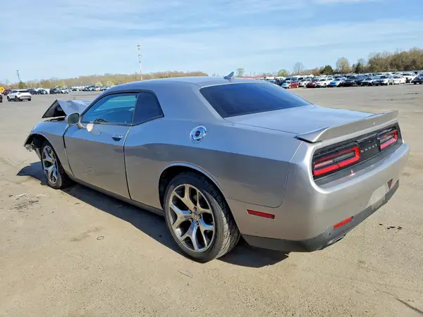 2C3CDZAG4GH108035 2016 DODGE CHALLENGER - Image 2