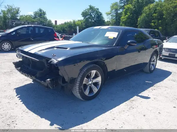 2C3CDZAG4GH157638 2016 DODGE CHALLENGER - Image 2