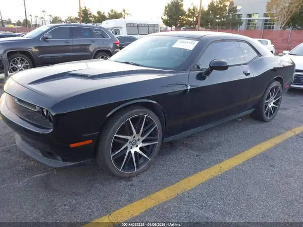 2C3CDZAG4GH217479 2016 DODGE CHALLENGER - Image 2