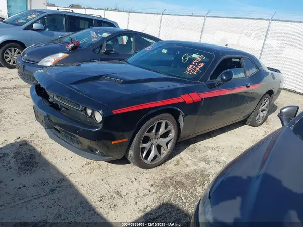 2C3CDZAG4GH232340 2016 DODGE CHALLENGER - Image 2