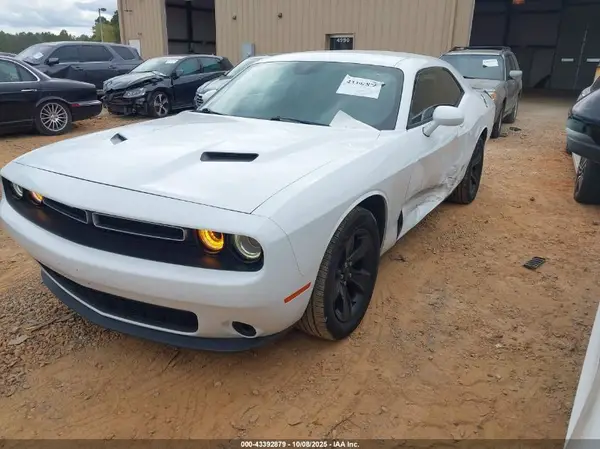 2C3CDZAG4GH240163 2016 DODGE CHALLENGER - Image 2