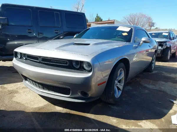 2C3CDZAG4GH332163 2016 DODGE CHALLENGER - Image 2