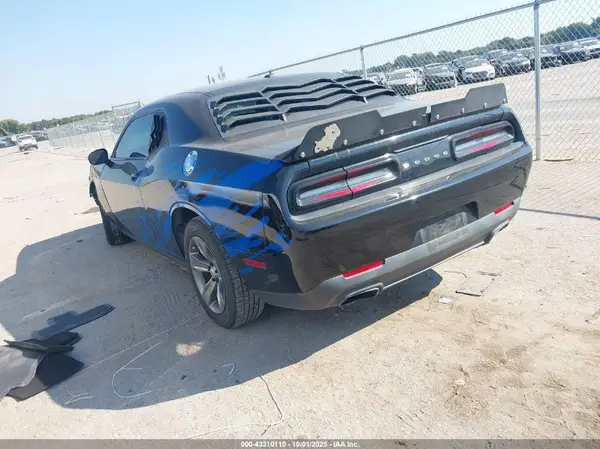 2C3CDZAG4GH344782 2016 DODGE CHALLENGER - Image 2