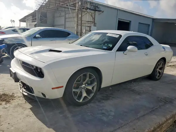 2C3CDZAG4HH502944 2017 DODGE CHALLENGER - Image 1
