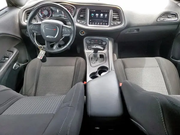 2C3CDZAG4HH519517 2017 DODGE CHALLENGER - Image 8