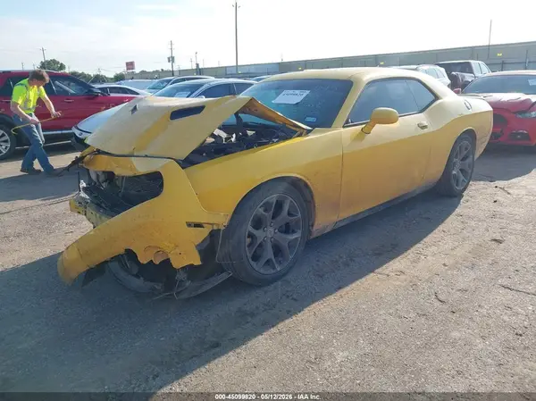 2C3CDZAG4HH561427 2017 DODGE CHALLENGER - Image 2
