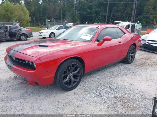 2C3CDZAG4HH598204 2017 DODGE CHALLENGER - Image 2