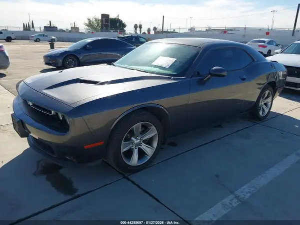 2C3CDZAG4HH598476 2017 DODGE CHALLENGER - Image 2