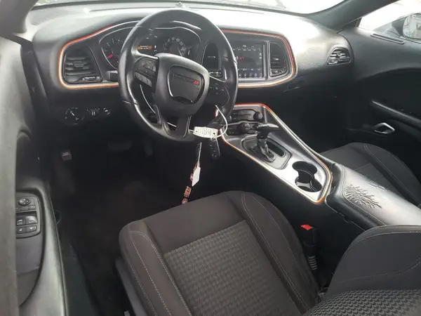 2C3CDZAG4HH599997 2017 DODGE CHALLENGER - Image 8