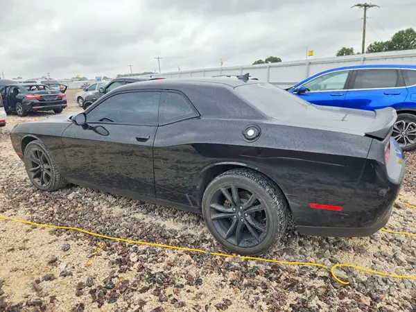 2C3CDZAG4HH633811 2017 DODGE CHALLENGER - Image 2