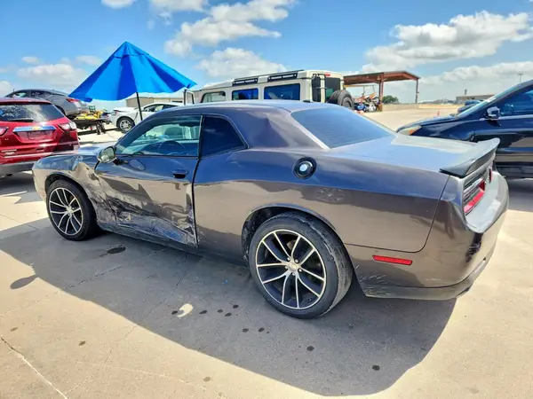 2C3CDZAG4HH636062 2017 DODGE CHALLENGER - Image 2