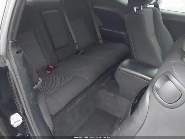 2C3CDZAG4HH639737 2017 DODGE CHALLENGER - Image 8