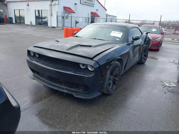 2C3CDZAG4HH640208 2017 DODGE CHALLENGER - Image 2