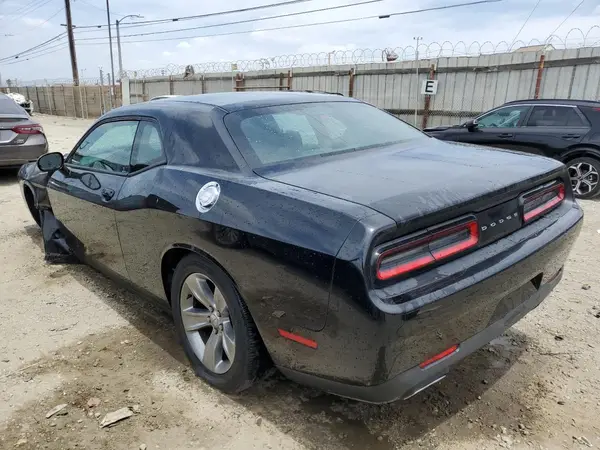 2C3CDZAG4HH640614 2017 DODGE CHALLENGER - Image 2