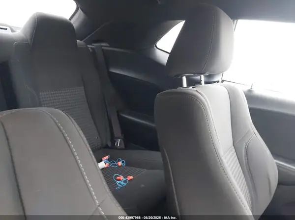 2C3CDZAG4HH651872 2017 DODGE CHALLENGER - Image 8