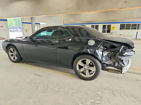 2C3CDZAG4HH658949 2017 DODGE CHALLENGER - Image 2