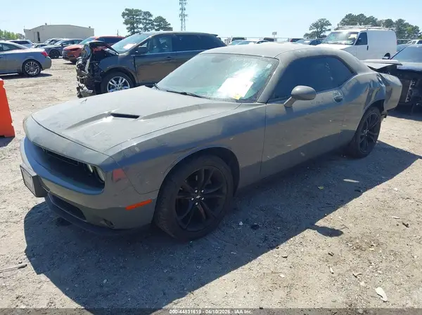 2C3CDZAG4JH111315 2018 DODGE CHALLENGER - Image 2