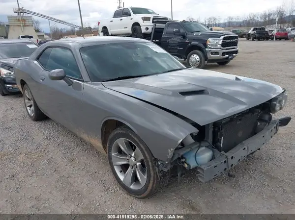 2C3CDZAG4JH121827 2018 DODGE CHALLENGER - Image 1