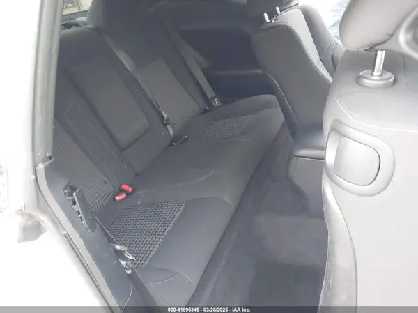 2C3CDZAG4JH131886 2018 DODGE CHALLENGER - Image 8
