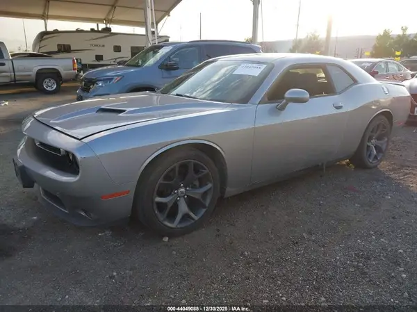 2C3CDZAG4JH202312 2018 DODGE CHALLENGER - Image 2